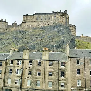 Amazing - Websters Land - Castle View Edimburgo